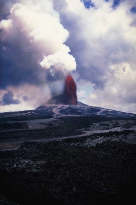 Tablou Canvas Eruptie Vulcanica - Img 2
