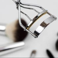 Ustensile si accesorii cosmetice ochi