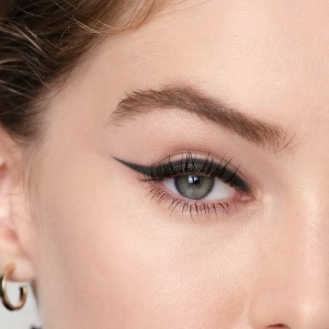 Creion contur Kohl True Black - Img 3
