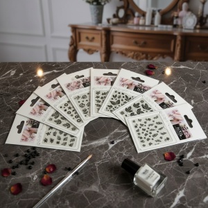 Set 12 folii stickere unghii – model negru Chique