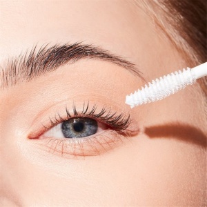 Primer pentru gene Lash Supreme – Volum și Lungime Vizibilă