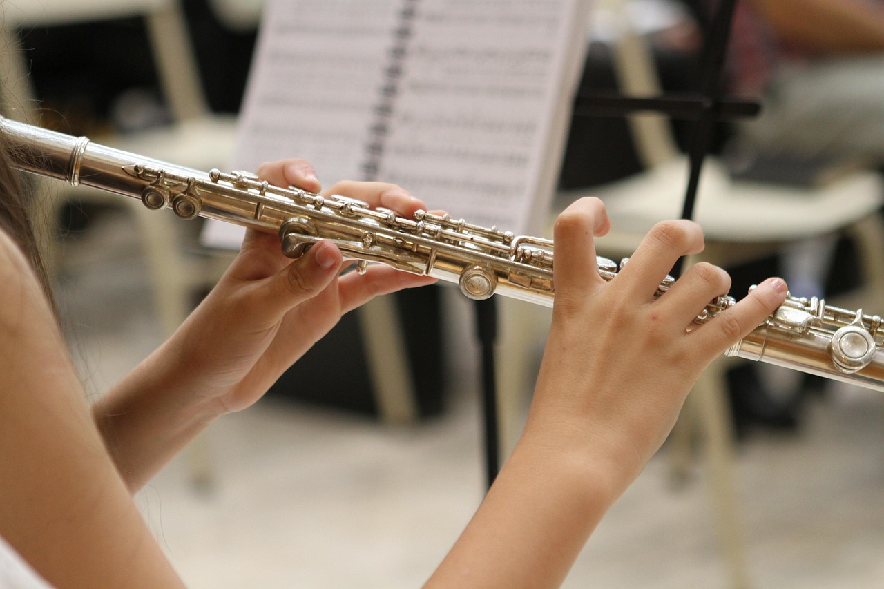 Cum să Îți Cureți Instrumentul de Suflat (Saxofon, Clarinet, Flaut)