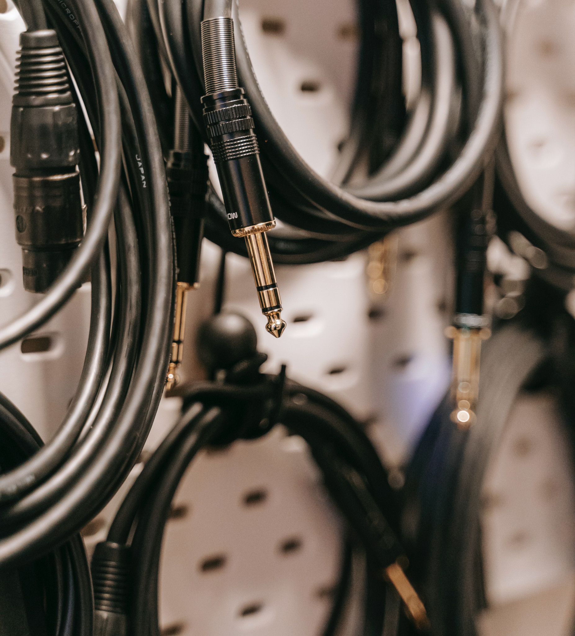 Cabluri și Conectică DMX | XLR IP65, Profesionale | PentruMuzica.ro