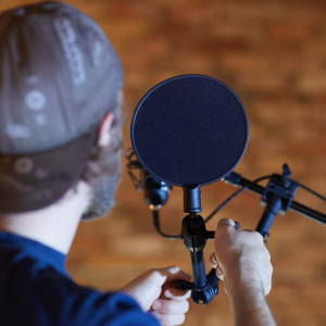 Pop filter cu brat reglabil Gravity MA 3D A POP 1 pentru microfoane studio