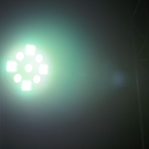 Beamz MULTIACE2 – Efect de lumină 2-în-1 RGB-UV și stroboscop LED cu mod DMX, sunet și telecomandă IR - Img 11