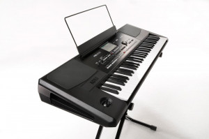 Korg Pa300 International - Sintetizator