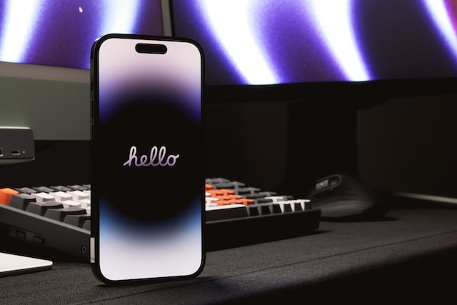 Poți folosi husa iPhone 14 pentru iPhone 15?