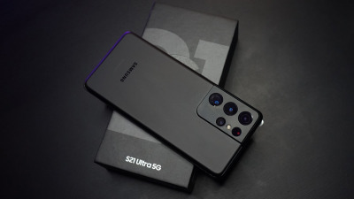 Samsung Galaxy S21 Ultra -marele castigator GLOMO 2021