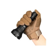 Acebeam L19 2.0 lovačka lampa u ruci