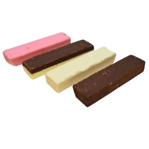 IULIANO Batoane Lapte Asortate 25 X 45 G - Img 3