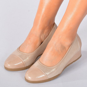 Pantofi Cu Platforma Junia Bej