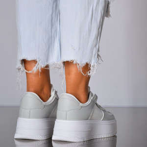 Adidasi Dama Kylie Alb/Gri- Need 4 Shoes