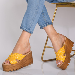 Papuci Dama Zane Galbeni- Need 4 Shoes