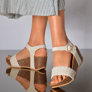 Sandale Cu Platforma Nicasia Bej- Need 4 Shoes