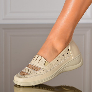 Pantofi Cu Platforma Lazaria Bej- Need 4 Shoes