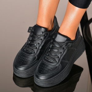 Adidasi Dama Kylie Negri- Need 4 Shoes