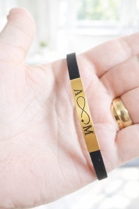 Bijuterii personalizate aur 14 K bratara silicon model PLACUTA