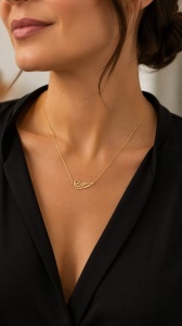 Lant cu pandantiv aur galben 14 K model ARIPA DE INGER