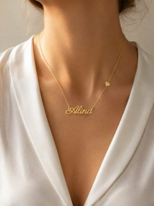 Lant cu pandantiv aur galben 14 K model NUME - ALINA