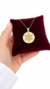 Bijuterii personalizate aur 14 K model Lant cu pandantiv BANUT - CUBUL LUI METATRON - Img 2