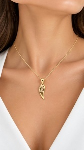 Lant cu pandantiv aur galben 14 K model ARIPA DE INGER