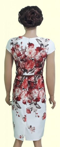 rochie de vara cu imprimeu floral si curea