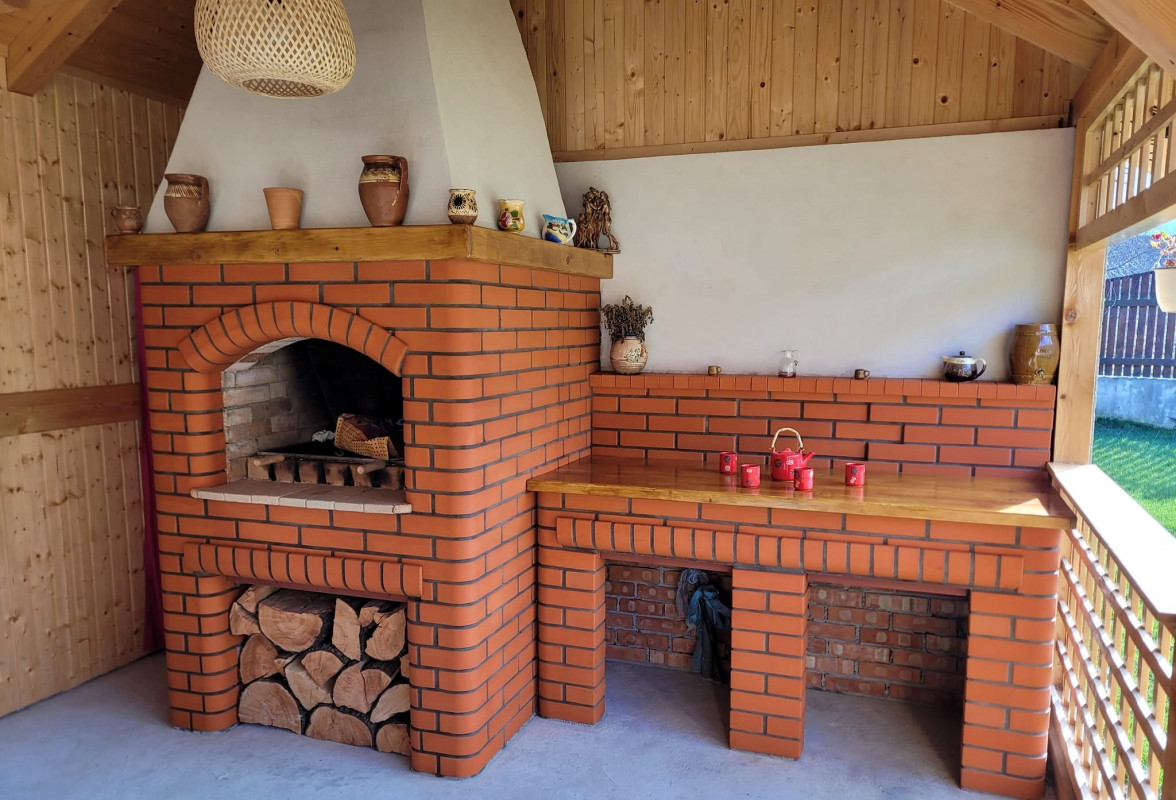 Un model de grătar de grădină simplu. Proiect realizat în Molea, Zărnești