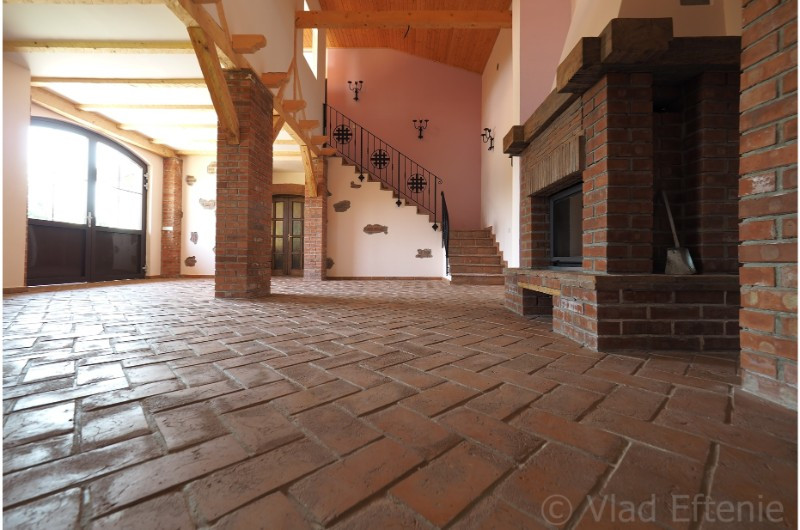 Pardoseala ceramică: rezistență și eleganță