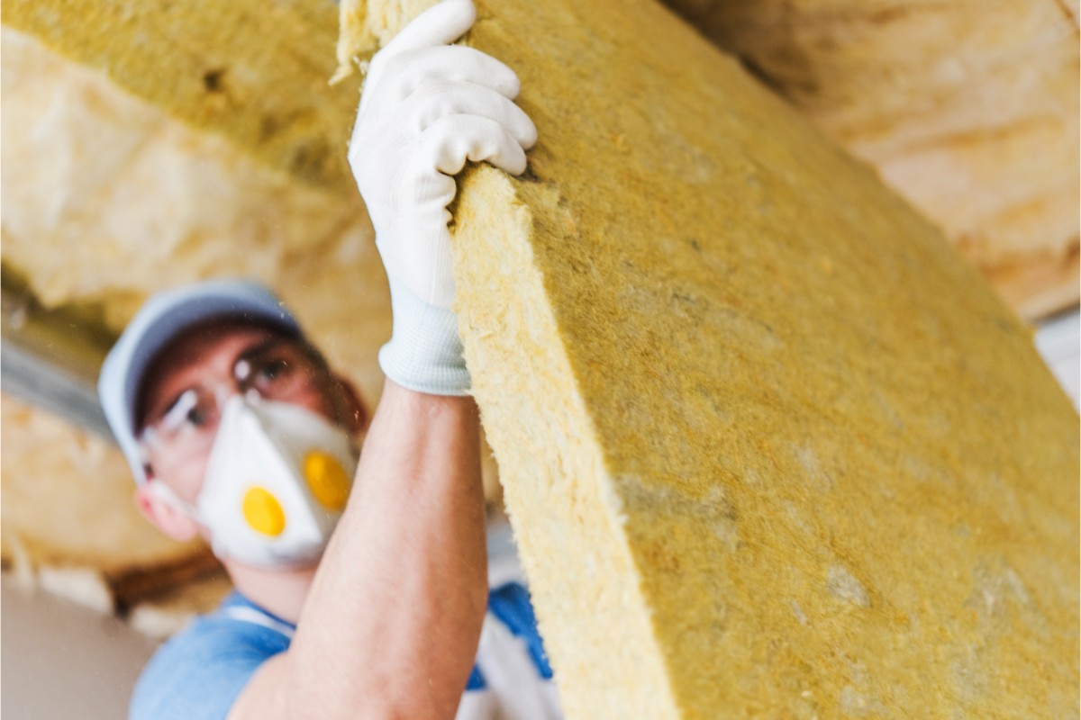 Cum reduce vata bazaltică riscul punților termice în construcții?