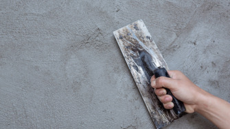 Mortar de tencuială: greșeli frecvente care duc la fisuri și desprinderi