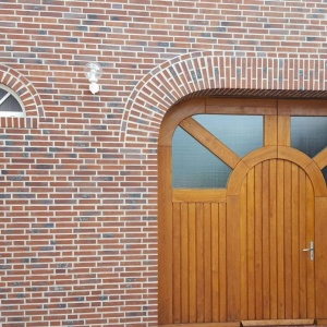 caramida aparenta Newcastle rosu caramiziu multicolor pentru intrare casa