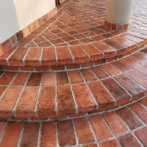 Pardoseala old brick natural pentru scari