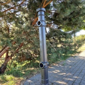 stalp stradal negru montaj beton