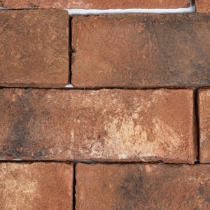 Caramida aparenta handmade pentru amenajari rustice