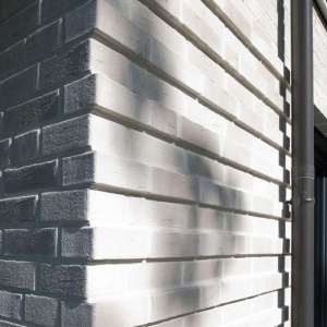 Caramida Klinker Aarhus, alb-gri (240x115x71 mm) textura