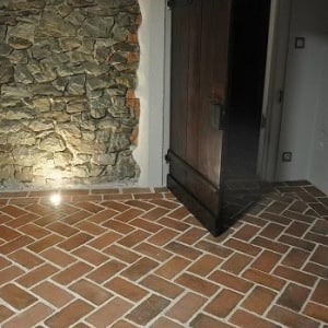 Pardoseala din ciment 270x135x15 mm pentru pardoseli rustice