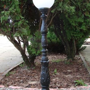 lampa rezistenta exterior pentru curti si gradini