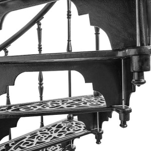 scara turnanta fonta decorativa