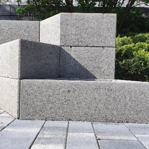 jardiniera beton pentru delimitare spatii