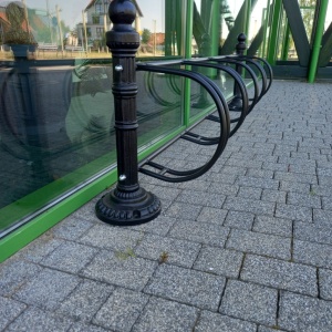 Suport biciclete din fonta cu 5 locuri metrou