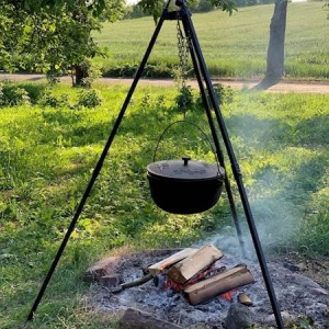 ceaun rustic pentru tabere si picnic