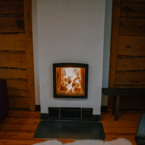 Semineu Modular Tanel in cabana lemn