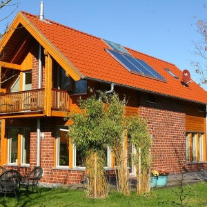 Caramida aparenta Filsum rosu vulcanic multicolor NF pentru fatade moderne