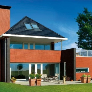 placaj decorativ Westerwald rosu neted pentru fatada moderna