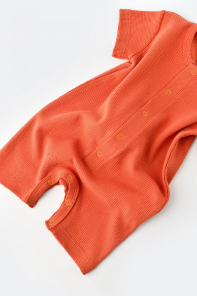 Salopeta cu panataloni scurti - 100% bumbac organic - Scortisoara, Baby Cosy (Marime: 12-18 Luni) - Img 4