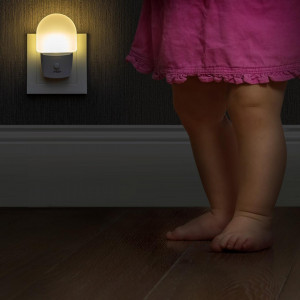 Lampa de veghe pentru priza, cu comutator, 0+ luni, Reer NightGuide 52390 - Img 7