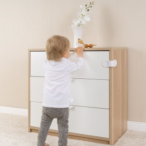 Set 3 sigurante pentru blocare sertare si usi de dulapuri REER 71080 - Img 4