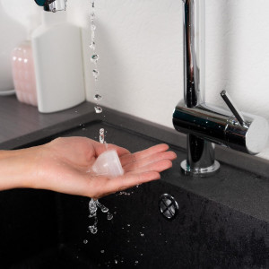 Aspirator nazal pentru bebelusi, cu adaptor pentru aspiratorul casnic, varf din silicon moale, sterilizabil la abur, saculet depozitare si 4 filtre, Reer 79149 - Img 4