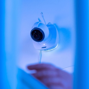 Video monitor digital pentru bebelusi cu camera rotativa si urmarire inteligenta a miscarii, REER BabyCam XL 80440 - Img 4