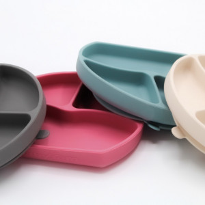 Farfurie din silicon cu 3 compartimente pentru auto-diversificare BabyJem (Culoare: Ecru)